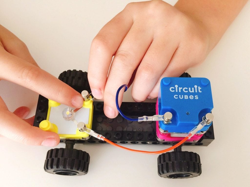 circuit cubes whacky wheels kit