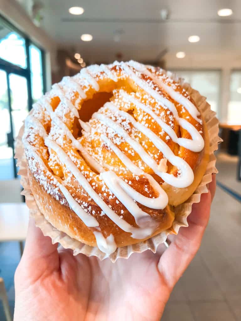Mango danish from 85C Bakery where to eat in Southern California
