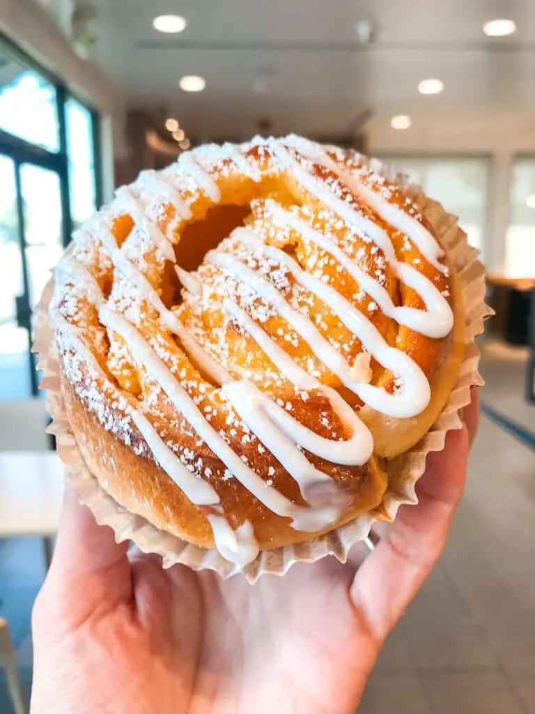 Mango danish from 85C Bakery where to eat in Southern California