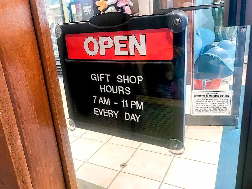 Gift shop hours at Howard Johnson Anaheim