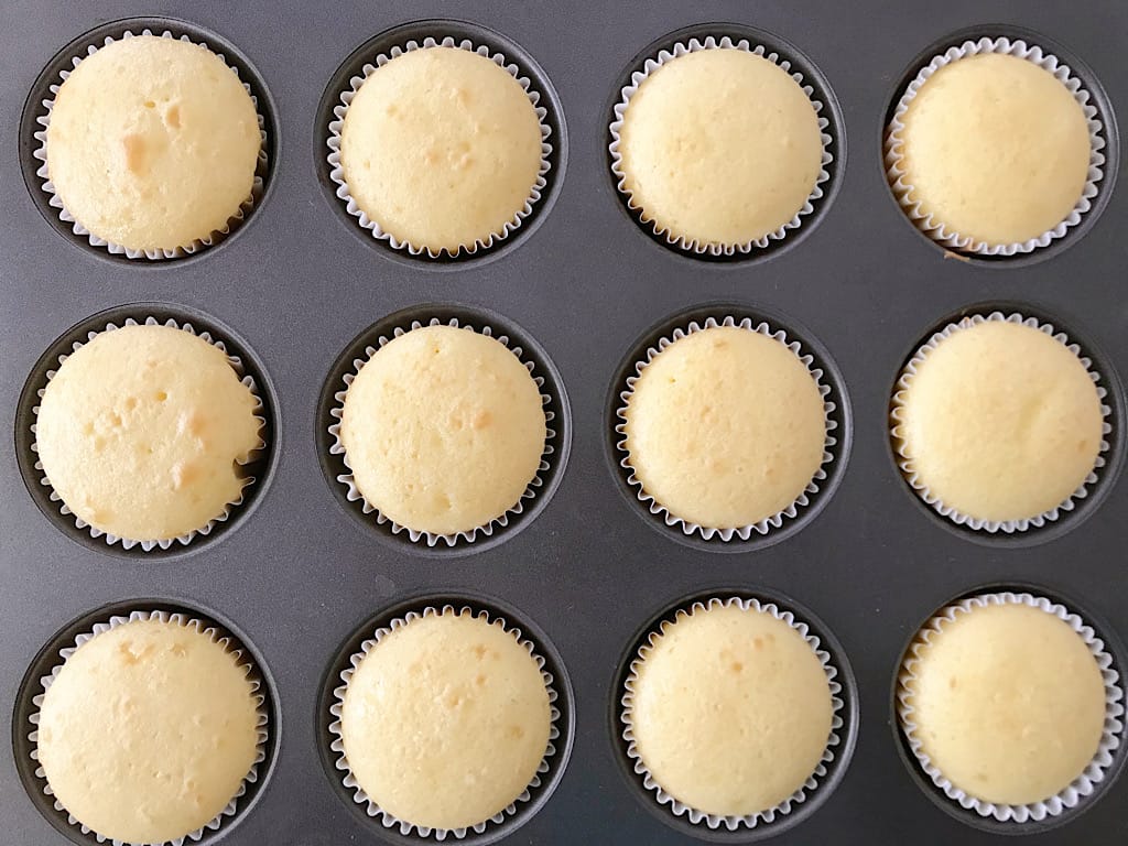 Baked vanilla cupcakes