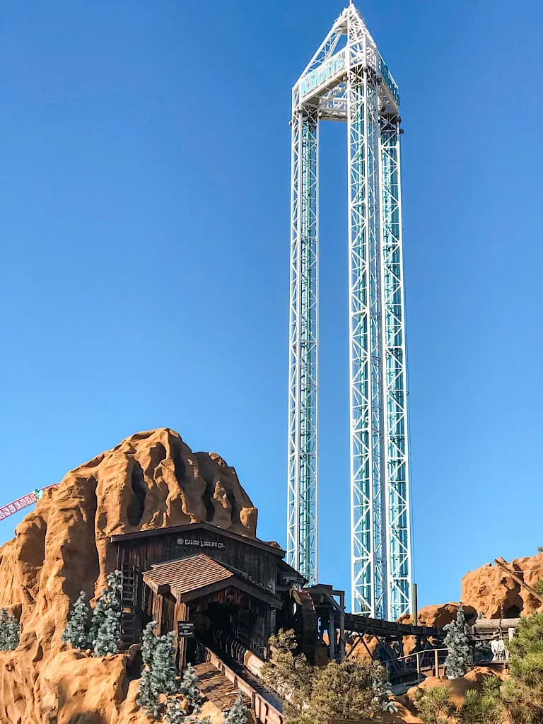 A view of Knott's Berry Farm with Kids