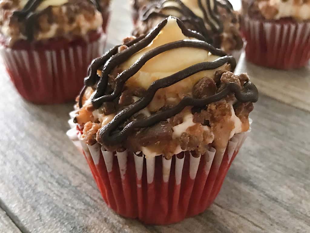 Red Velvet Cheesecake Cupcakes