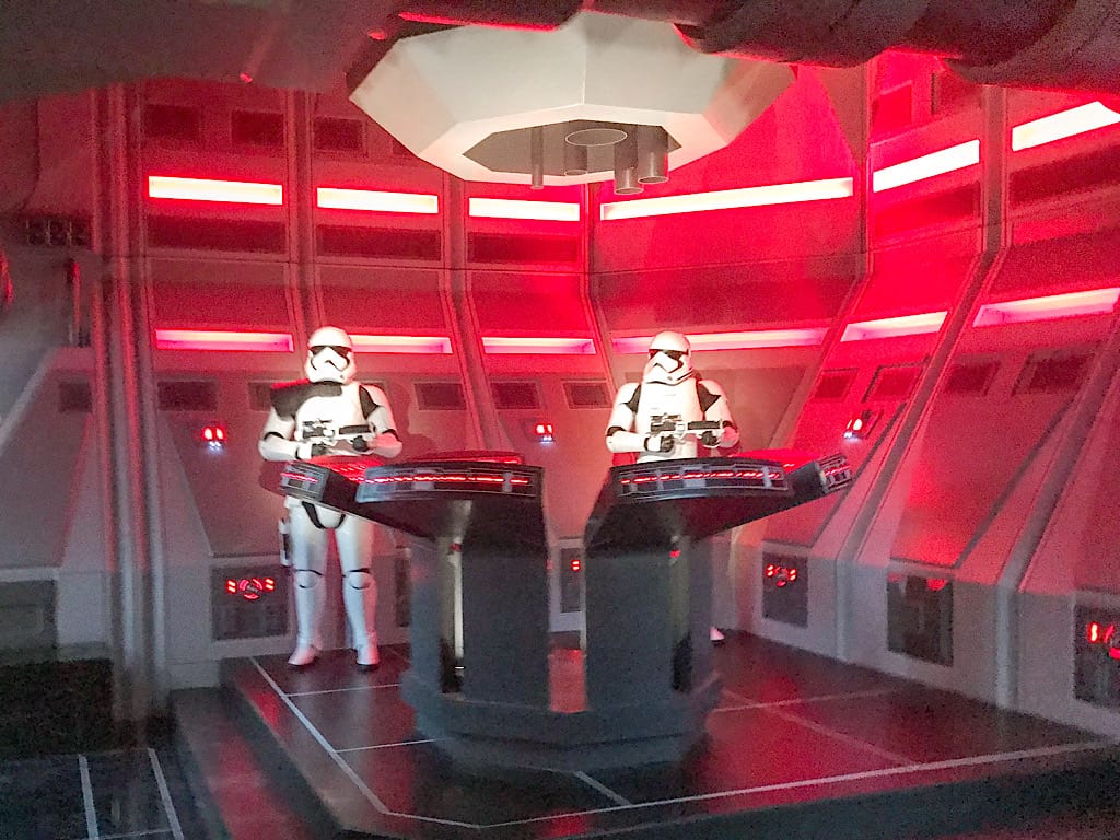 Disneyland Rise of the Resistance