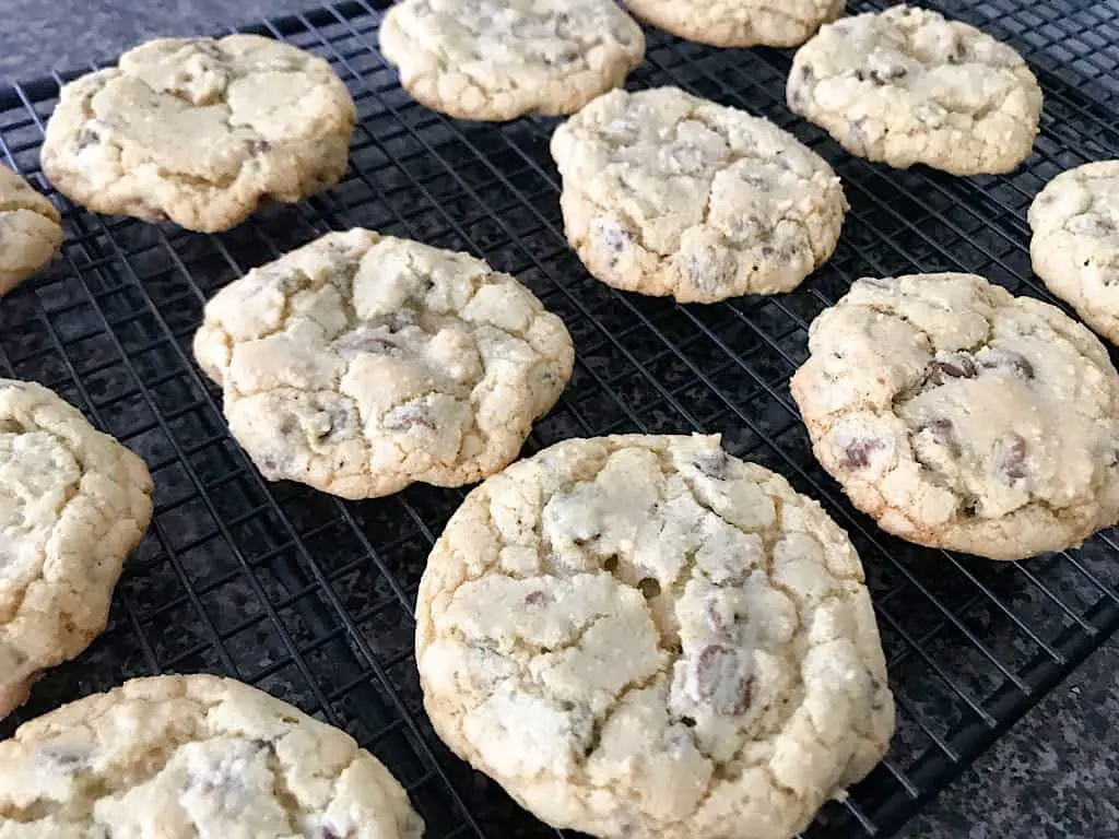Allow the cookies to rest for 1 minute, then transfer to a cooling rack.