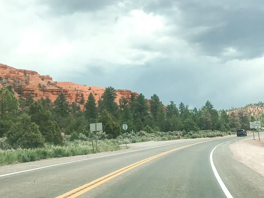 Driving into Bryce Canyon National Park