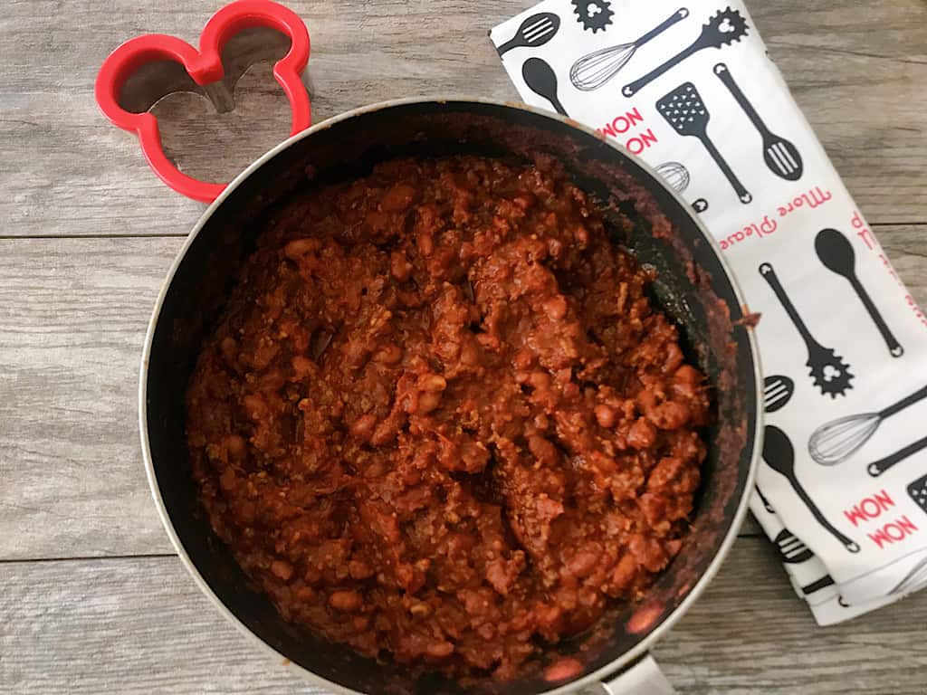 Stir to mix, then simmer over medium-low heat for 20 minutes to allow the flavors to meld together.