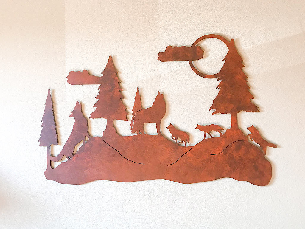 Wall decoration in Grand Bear Suite