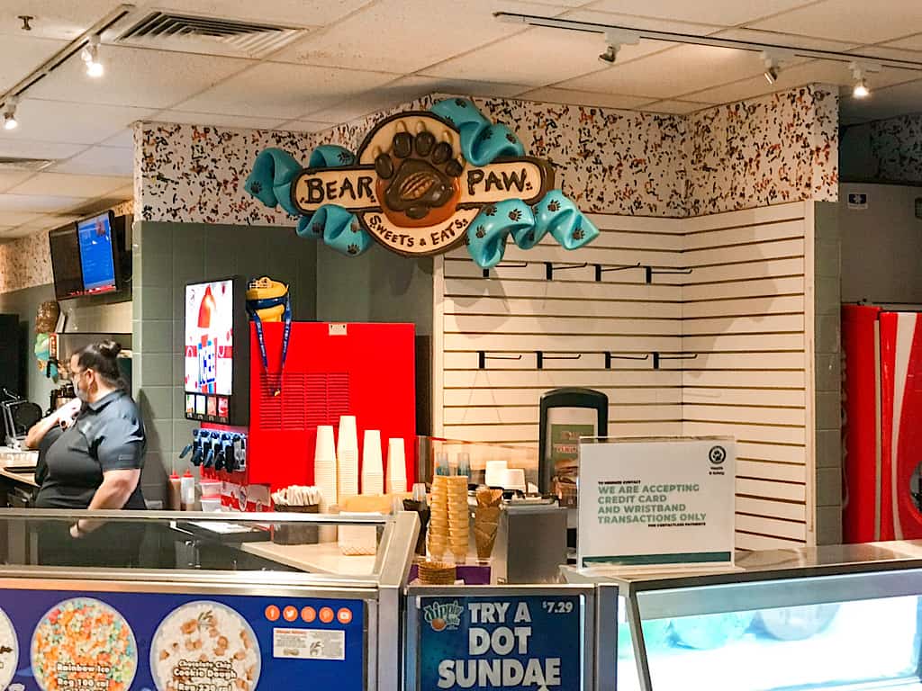 Bear Paw Sweets & Eats ice cream shop inside Great Wolf Lodge Grand Mound, Washington