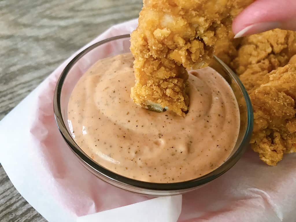 Add the sauce to individual dipping sauce bowls and serve with your favorite chicken fingers or fries.