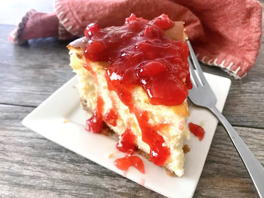 New York Cheesecake with cherry toppings