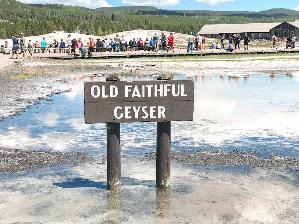 Sign in front of Old Faithful Yellowstone