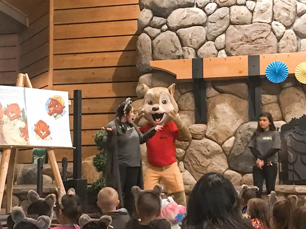 Story time at Great Wolf Lodge Southern California