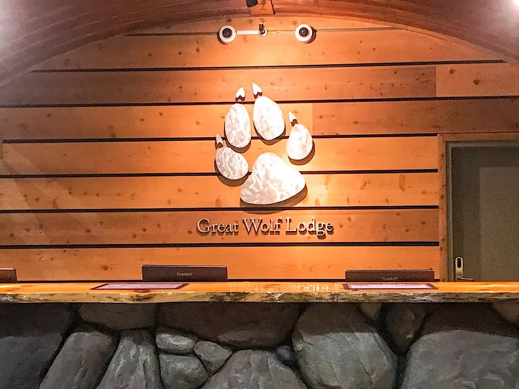 Front Desk of Great Wolf Lodge Southern California