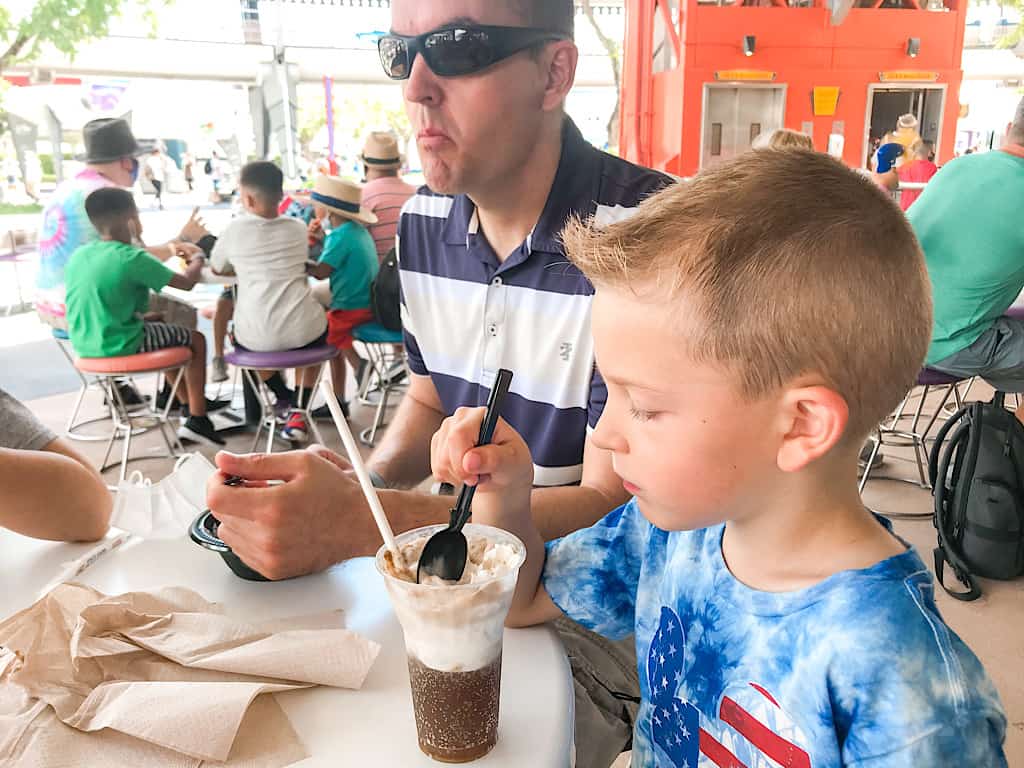 Kids eating ice cream at Auntie Gravity's in Tomorrowland