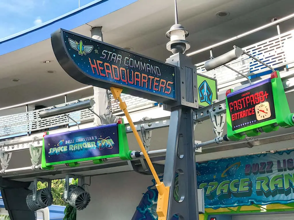 Entrance sign for Buzz Lightyear's Space Ranger Spin