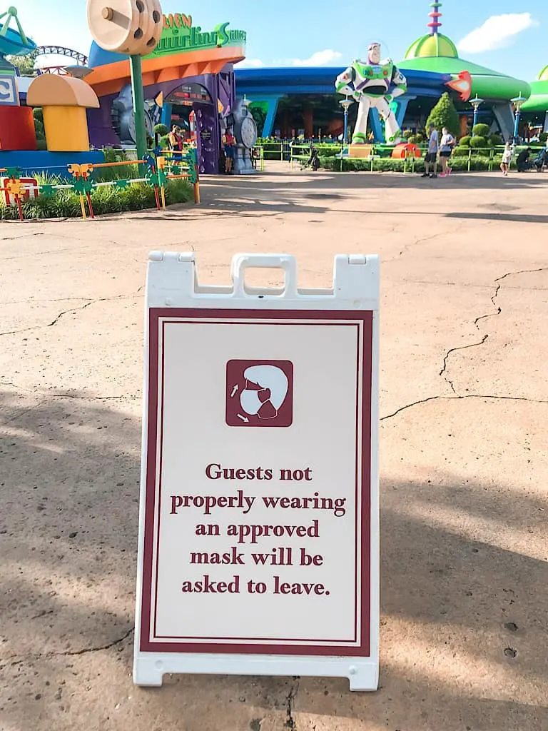 Mask requirement sign at Hollywood Studios