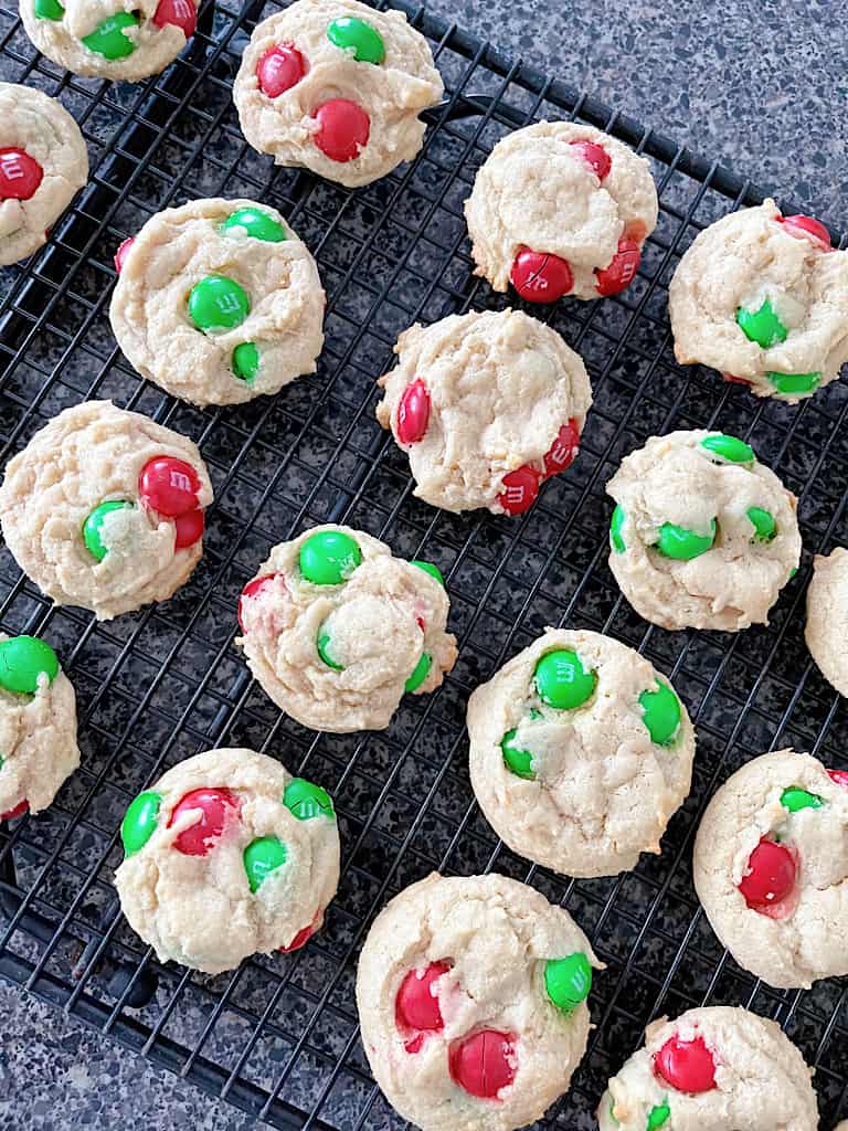 Allow the cookies to rest on the baking sheet for 5 minutes and then transfer them to a baking sheet.