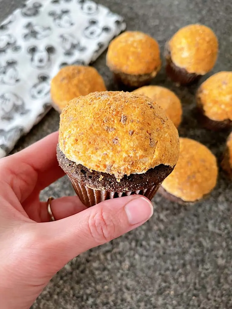 Use your fingers to re-shape the frosting dome, if necessary.