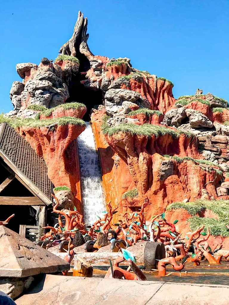 A picture of Splash Mountain at Disney's Magic Kingdom.