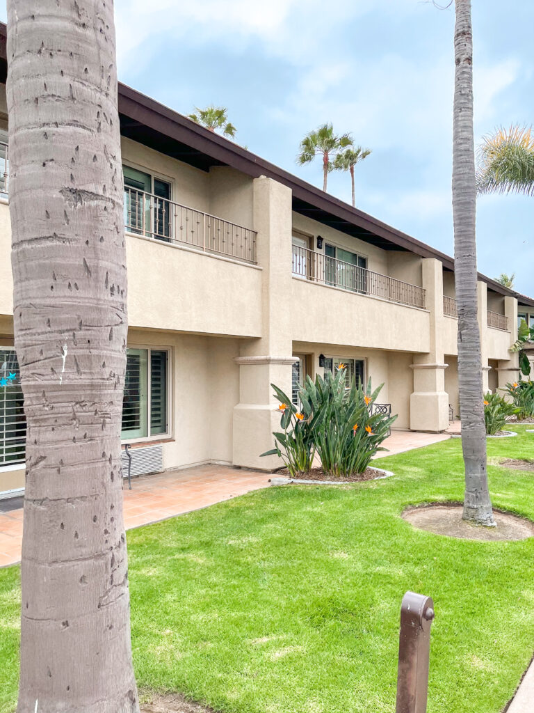 Casa Del Mar hotel rooms at Best Western Island Palms.