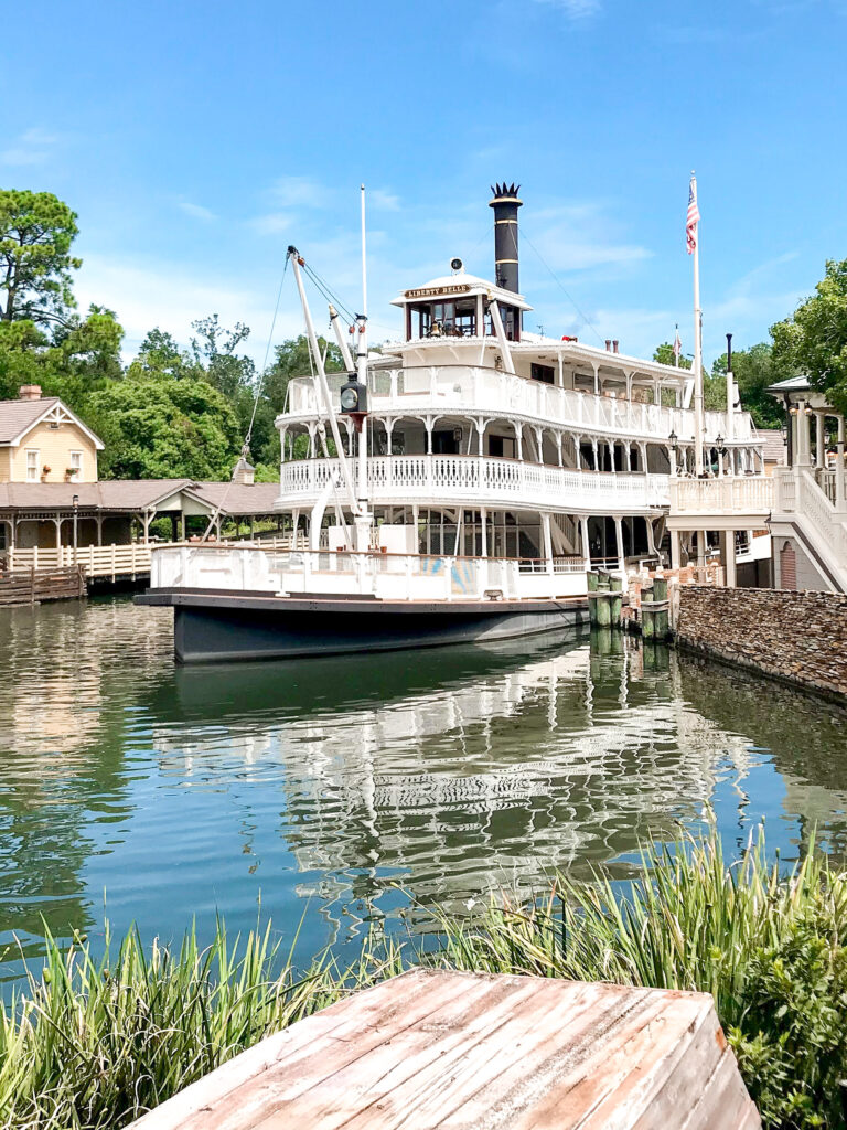 Liberty Belle river boot bij Disney ' s Magic Kingdom.