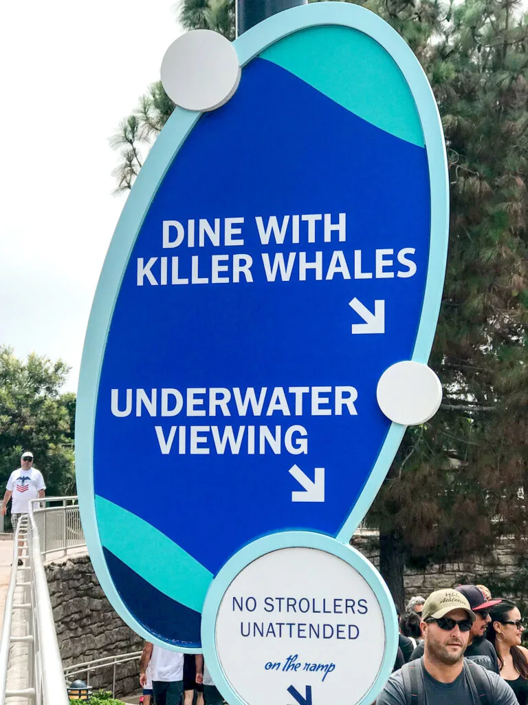 Dine with Orcas sign.