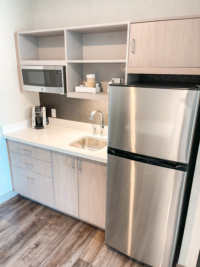 Kids suite mini kitchen.