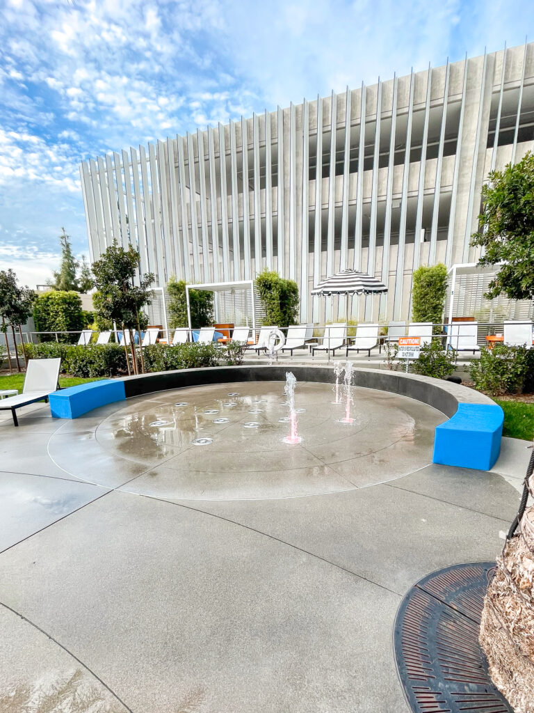 Kids splash pad in the pool area of Radisson Blu Anaheim.