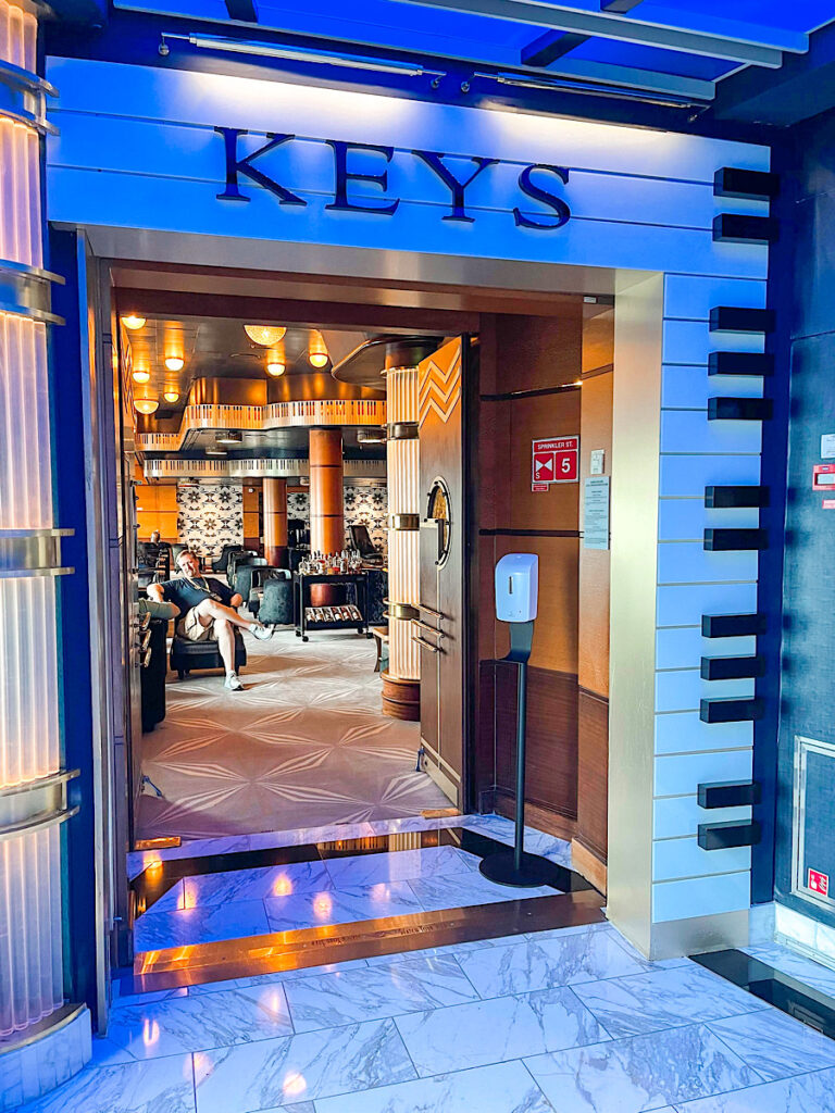 Keys Piano bar on the Disney Magic.