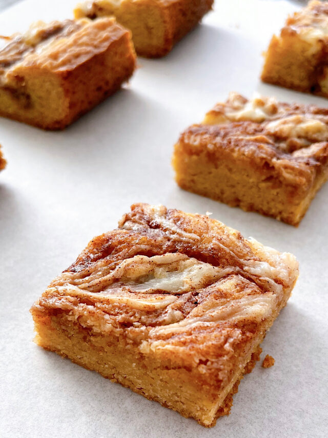 Cream Cheese Cinnamon Roll Blondies