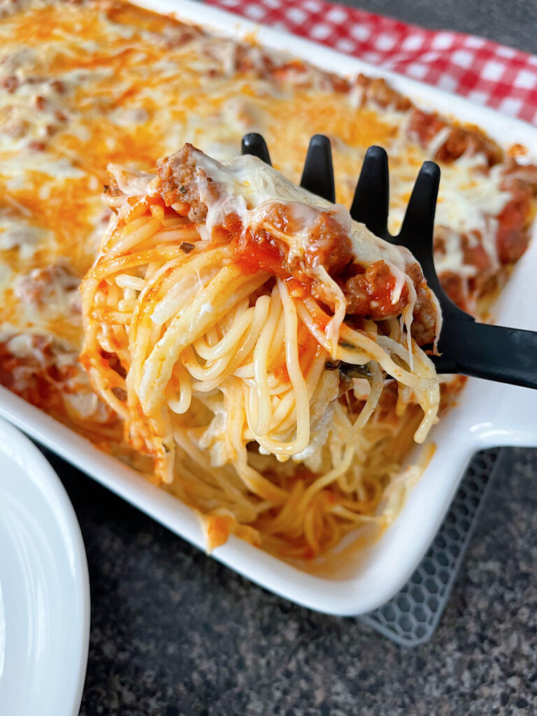 A pan of TikTok Spaghetti Alfredo.
