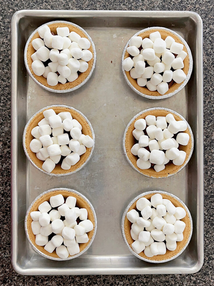 Five Minute Mini S'mores Pies - The Mommy Mouse Clubhouse