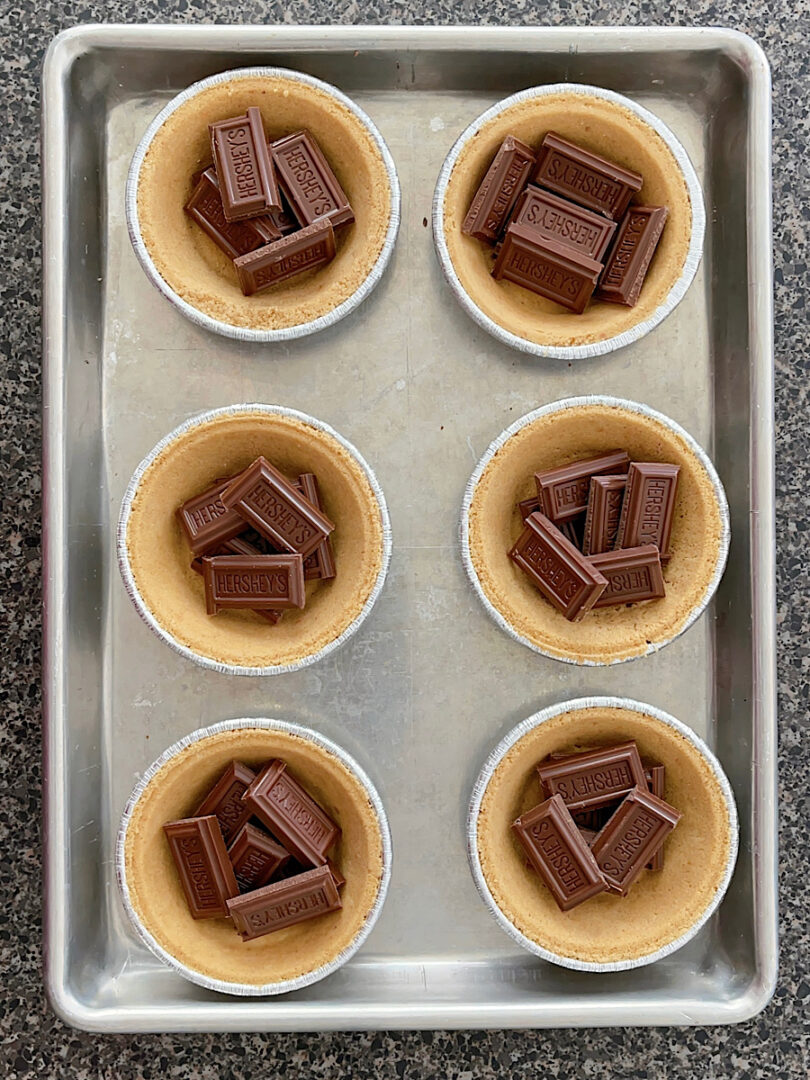Five Minute Mini S'mores Pies - The Mommy Mouse Clubhouse