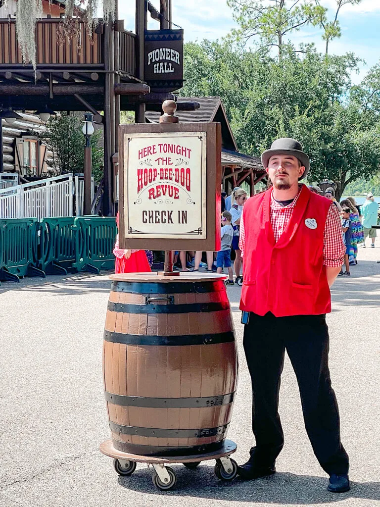 Check in area for the Hoop Dee Doo Revue at Disney World.