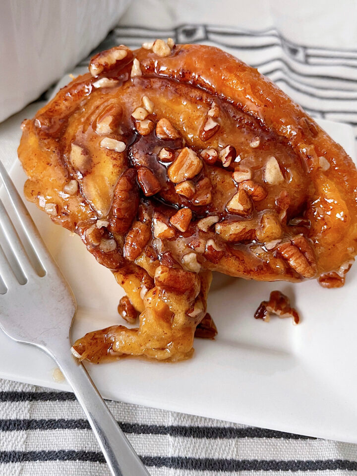 Sticky Caramel Pecan Buns - The Mommy Mouse Clubhouse
