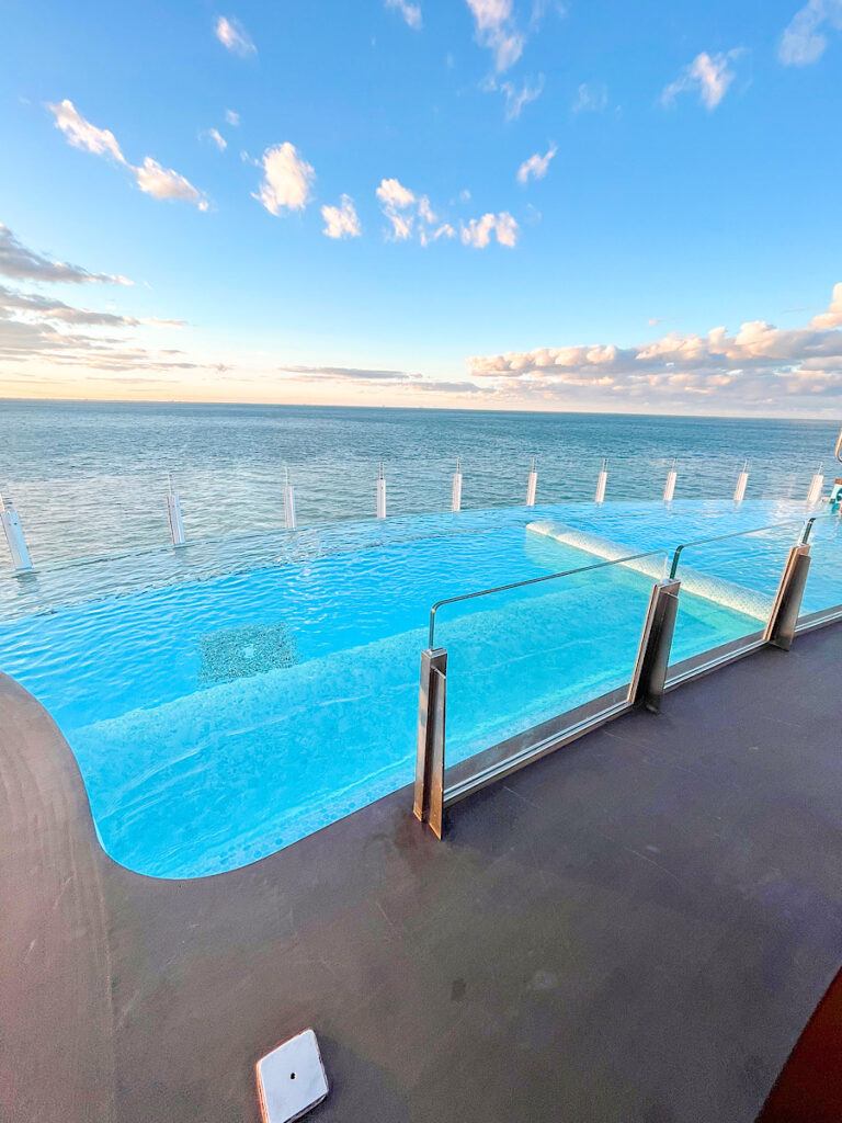 Adult infinity pool on the Disney Wish.