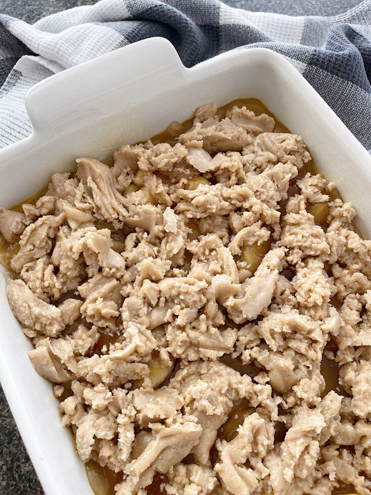 3 Ingredient Apple Crisp with Pie Filling - The Mommy Mouse Clubhouse