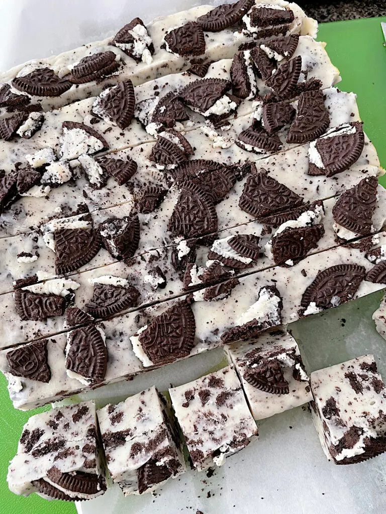 Cookies & Cream fudge cut into squares.