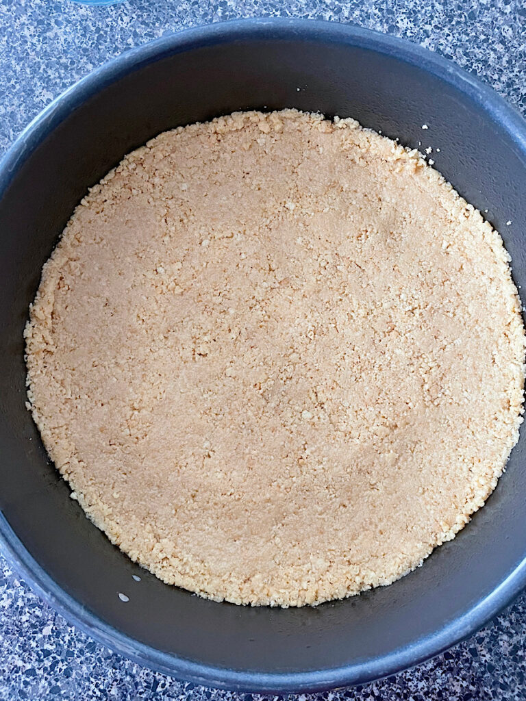 A cheesecake crust made of Golden Oreos.