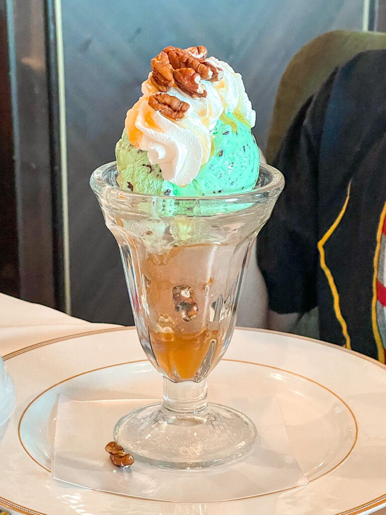 The Gold Rush Sundae from the lunch menu on the Disney Wish.
